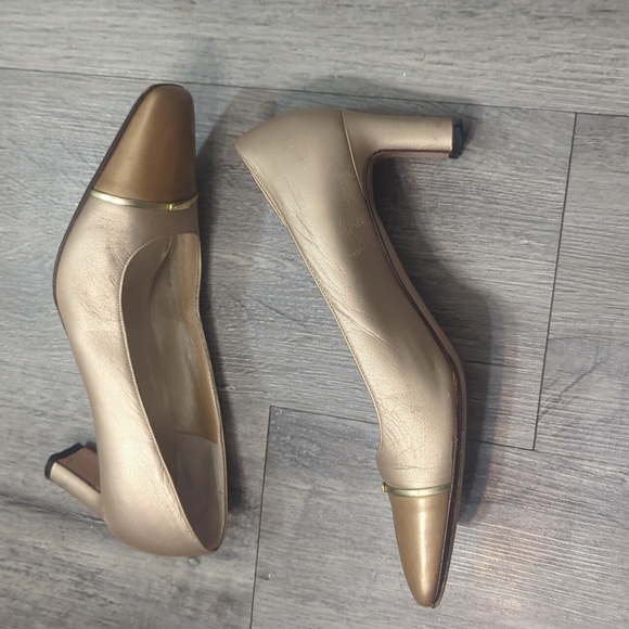 St. John Made in Italy Shoes - Picture 5 of 9